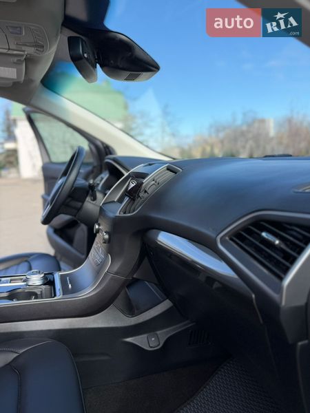 Внедорожник / Кроссовер Ford Edge 2020 в Киеве