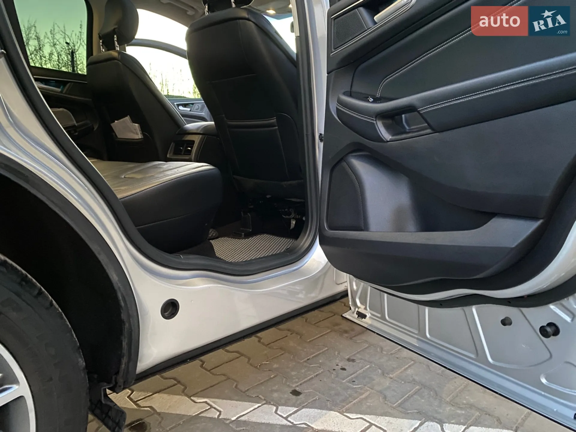 2019 Ford Edge - мініатюра 28