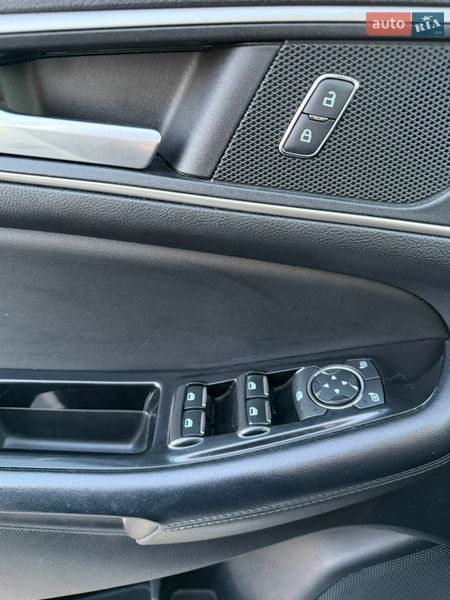 Позашляховик / Кросовер Ford Edge 2018 в Ірпені