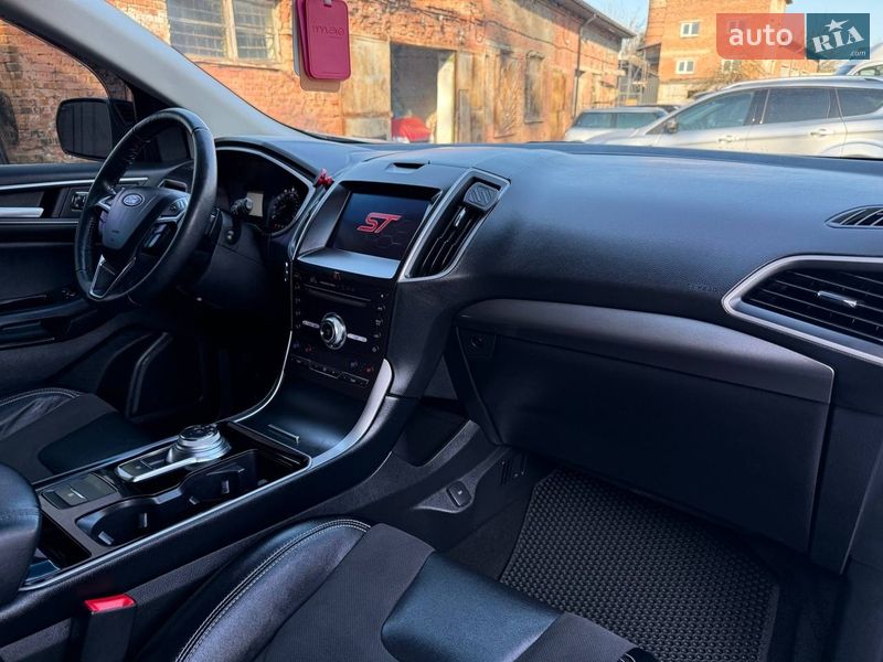 Внедорожник / Кроссовер Ford Edge 2019 в Дубно