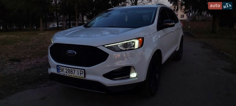 Внедорожник / Кроссовер Ford Edge 2019 в Дубно