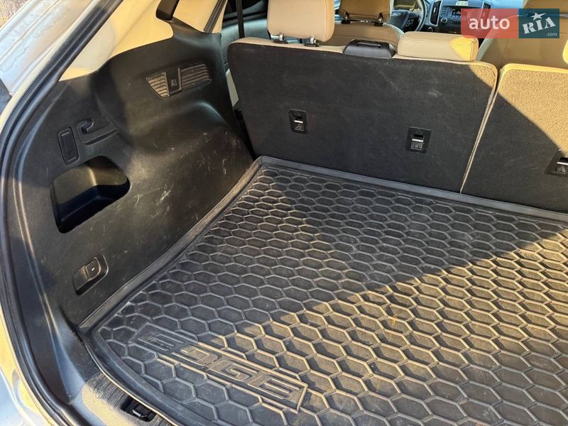 Позашляховик / Кросовер Ford Edge 2017 в Стрию