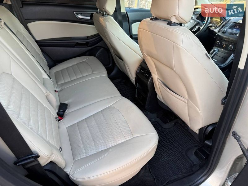 Позашляховик / Кросовер Ford Edge 2017 в Стрию