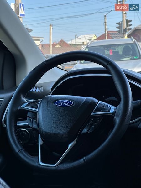 Внедорожник / Кроссовер Ford Edge 2016 в Ивано-Франковске