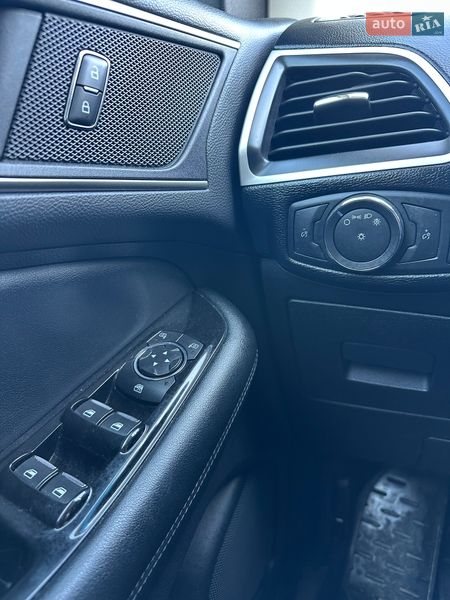 Внедорожник / Кроссовер Ford Edge 2016 в Ивано-Франковске