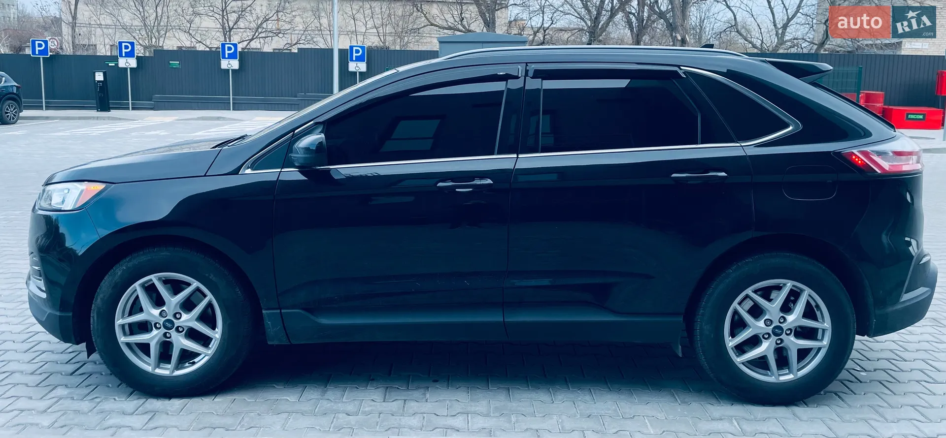 2021 Ford Edge - мініатюра 2