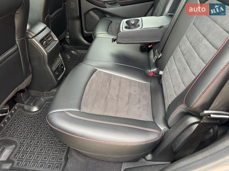 Внедорожник / Кроссовер Ford Edge 2023 в Сарнах фото 60 Внедорожник / Кроссовер Ford Edge 2023 в Сарнах