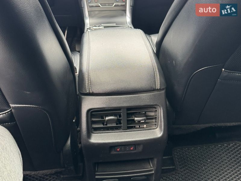 Позашляховик / Кросовер Ford Edge 2018 в Рівному