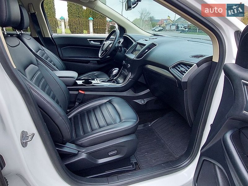 Позашляховик / Кросовер Ford Edge 2017 в Дубні
