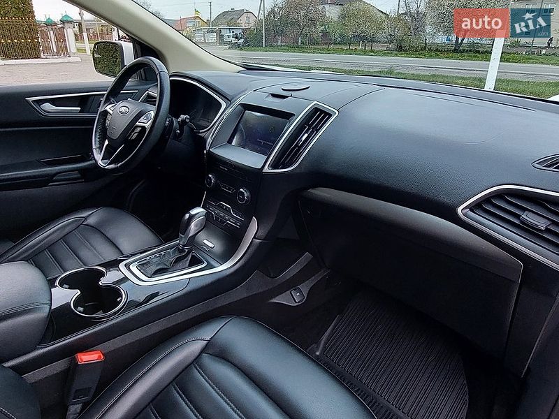 Позашляховик / Кросовер Ford Edge 2017 в Дубні