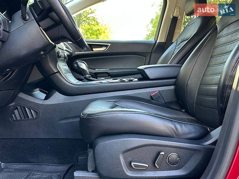 Позашляховик / Кросовер Ford Edge 2015 в Черкасах