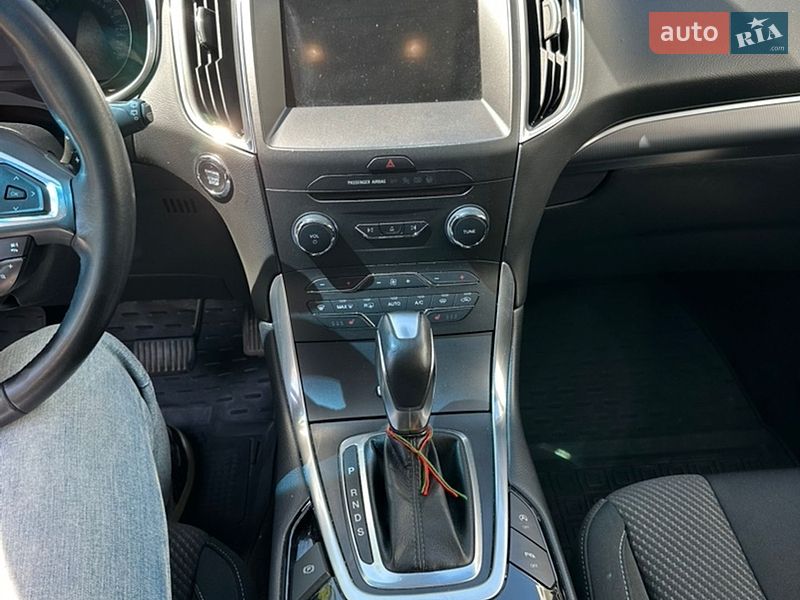 Позашляховик / Кросовер Ford Edge 2017 в Дніпрі