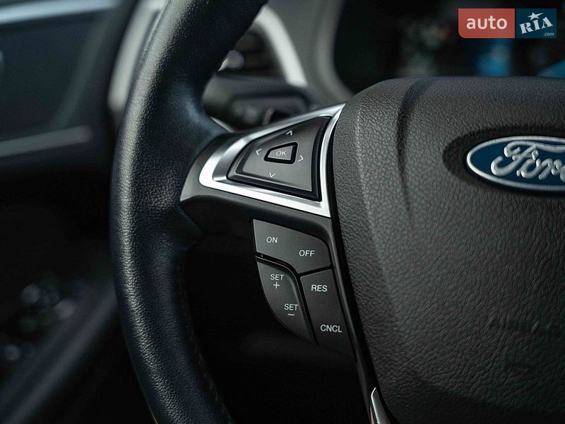 Позашляховик / Кросовер Ford Edge 2022 в Чернівцях