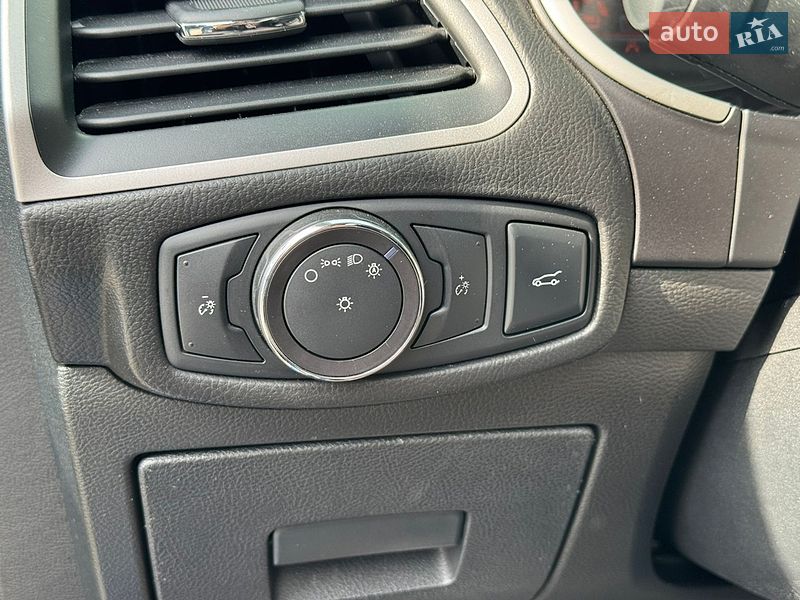 Позашляховик / Кросовер Ford Edge 2018 в Києві