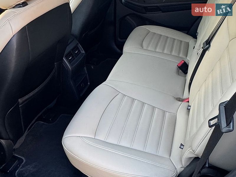 Позашляховик / Кросовер Ford Edge 2022 в Гайсину