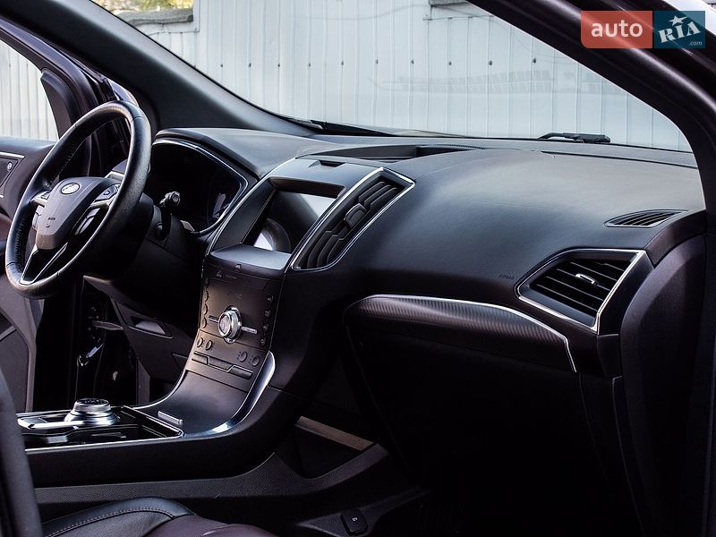 Внедорожник / Кроссовер Ford Edge 2020 в Нововолынске