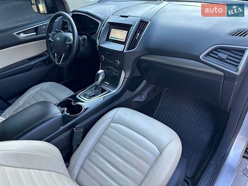 Позашляховик / Кросовер Ford Edge 2017 в Луцьку