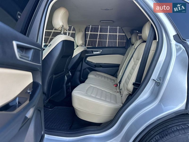 Позашляховик / Кросовер Ford Edge 2017 в Луцьку