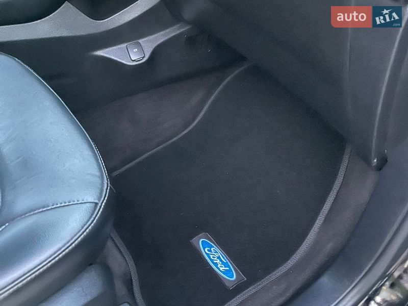 Позашляховик / Кросовер Ford Edge 2016 в Луцьку