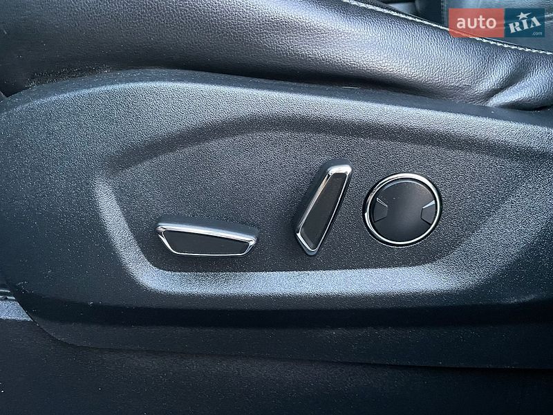 Позашляховик / Кросовер Ford Edge 2016 в Луцьку