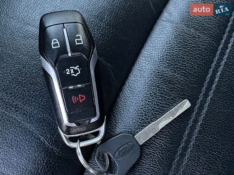Позашляховик / Кросовер Ford Edge 2016 в Луцьку