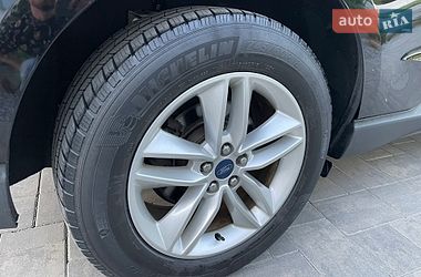 Позашляховик / Кросовер Ford Edge 2016 в Луцьку