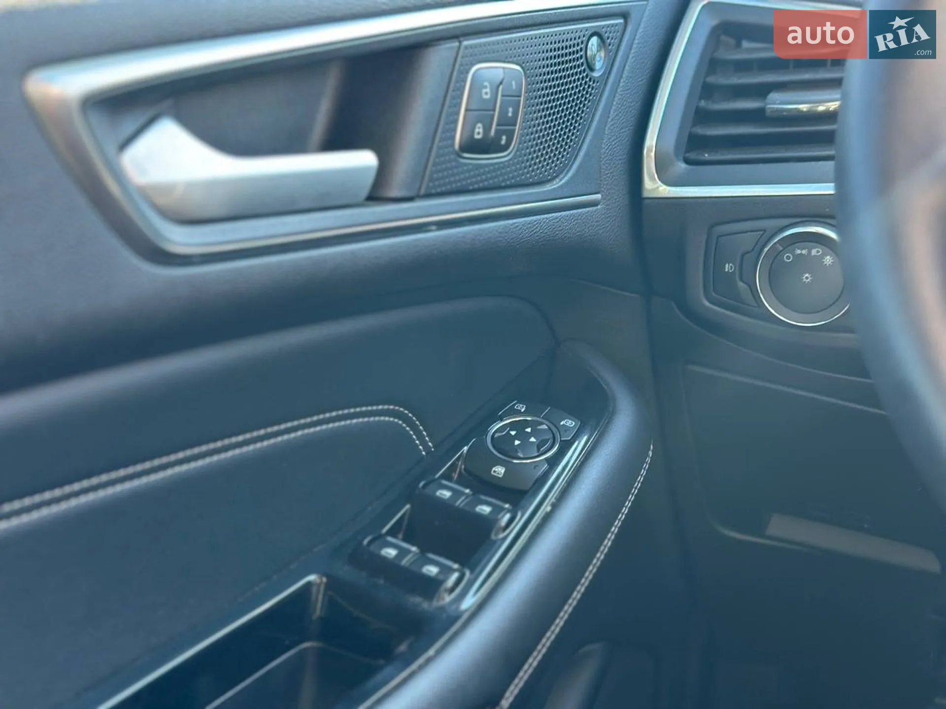 2019 Ford Edge - мініатюра 8
