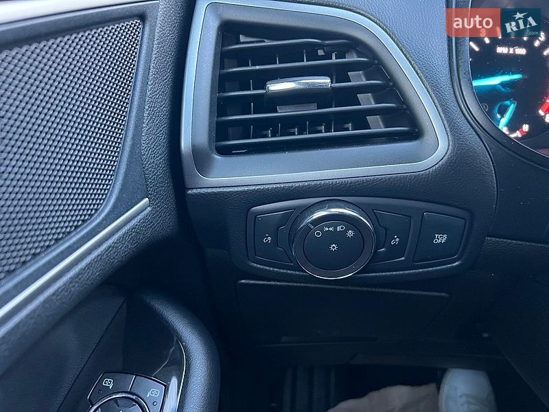 Внедорожник / Кроссовер Ford Edge 2018 в Дубно
