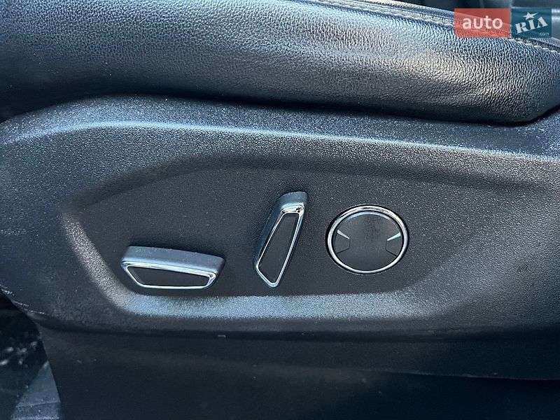 Внедорожник / Кроссовер Ford Edge 2018 в Дубно