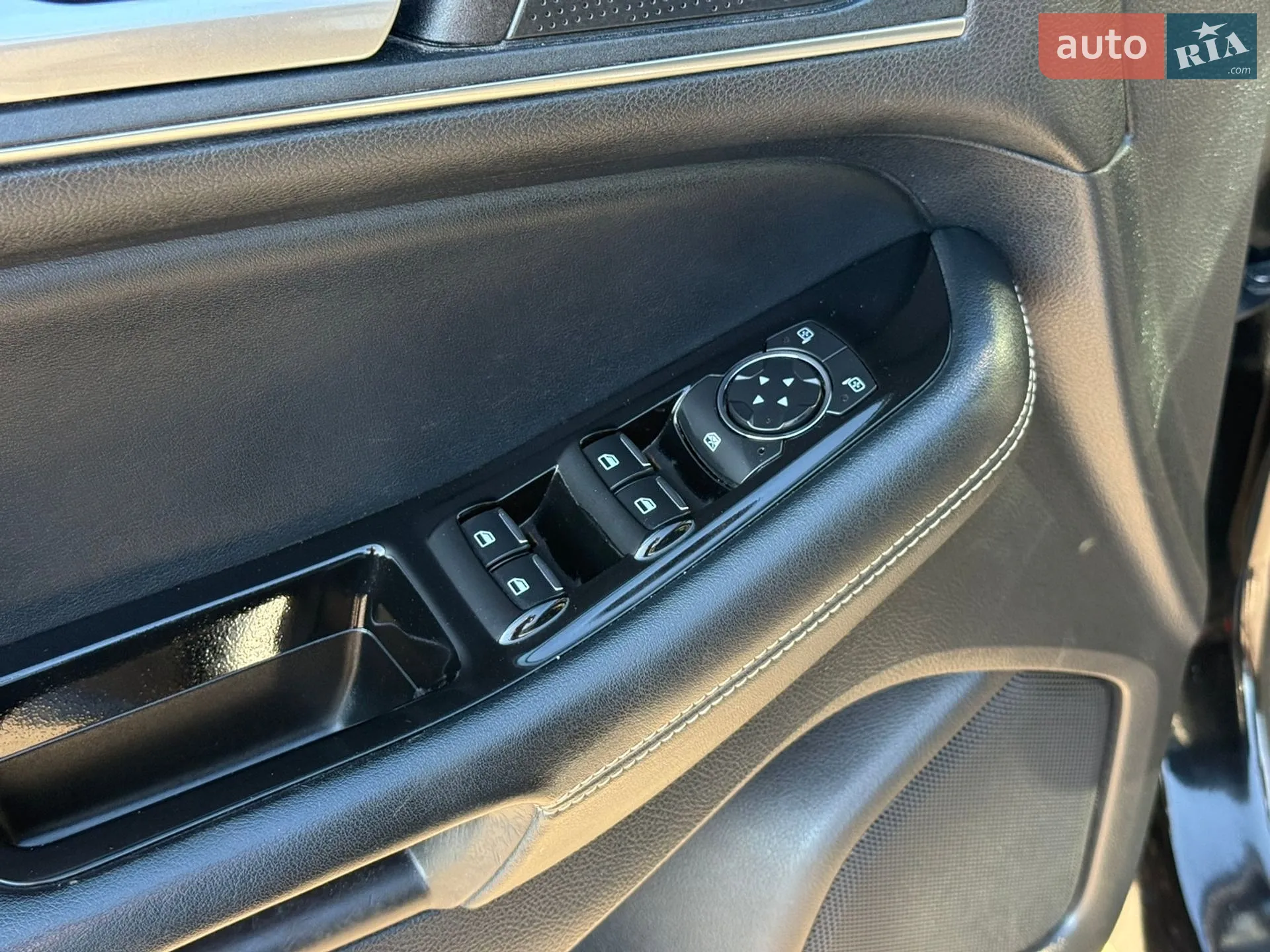2019 Ford Edge - мініатюра 21