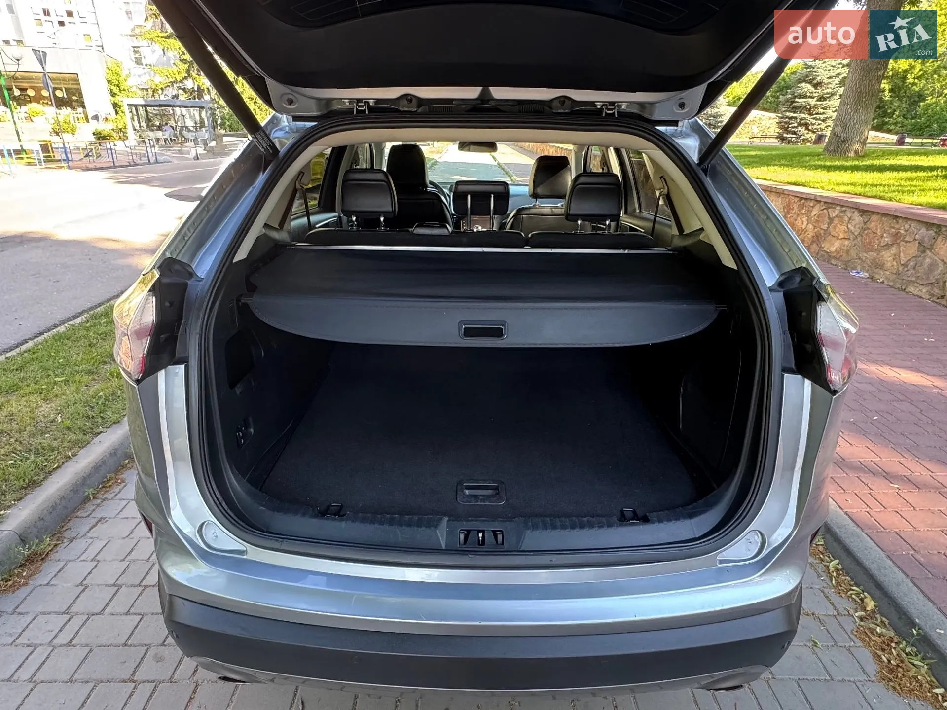Ford Edge 2020 VIN 2FMPK3K96LBB35567 фото оголошення 4 з 33