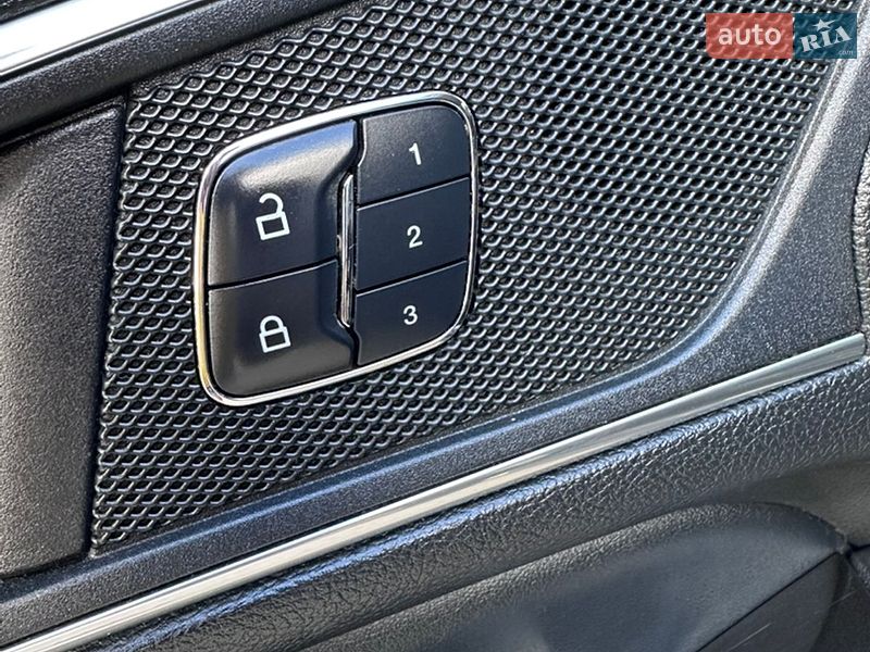 Позашляховик / Кросовер Ford Edge 2017 в Володимирі