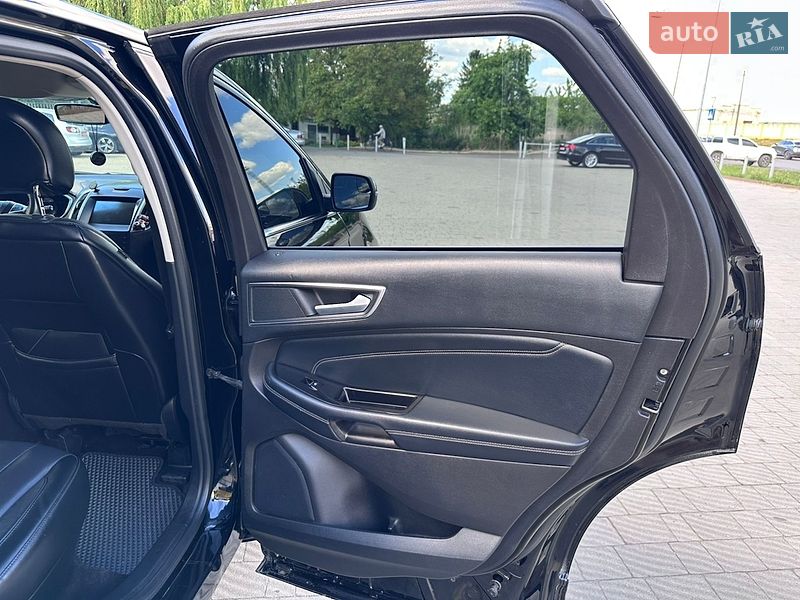 Позашляховик / Кросовер Ford Edge 2017 в Володимирі