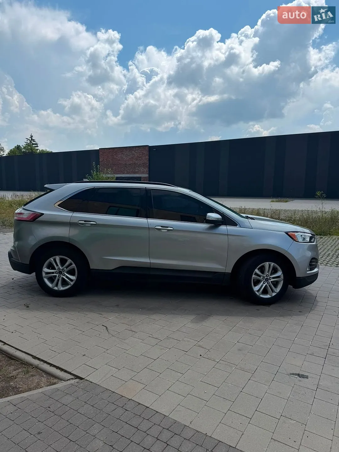 Ford Edge 2020 VIN 2FMPK3J93LBA57895 фото оголошення 4 з 21