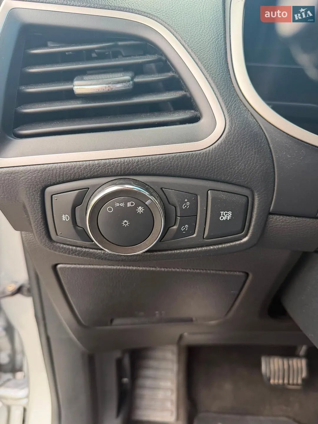 Ford Edge 2020 VIN 2FMPK3J93LBA57895 фото оголошення 16 з 21