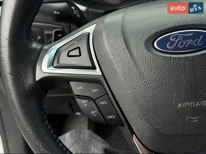 Позашляховик / Кросовер Ford Edge 2017 в Рівному