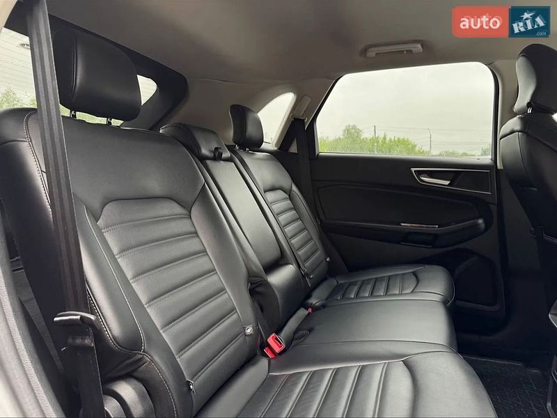 Позашляховик / Кросовер Ford Edge 2017 в Рівному