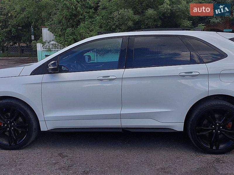 Внедорожник / Кроссовер Ford Edge 2020 в Дубно