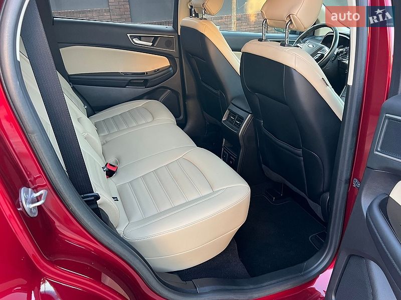 Внедорожник / Кроссовер Ford Edge 2019 в Ровно