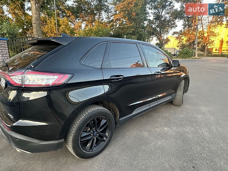 Позашляховик / Кросовер Ford Edge 2015 в Броварах