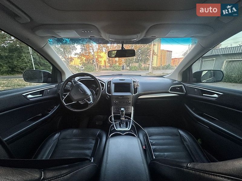 Позашляховик / Кросовер Ford Edge 2015 в Броварах