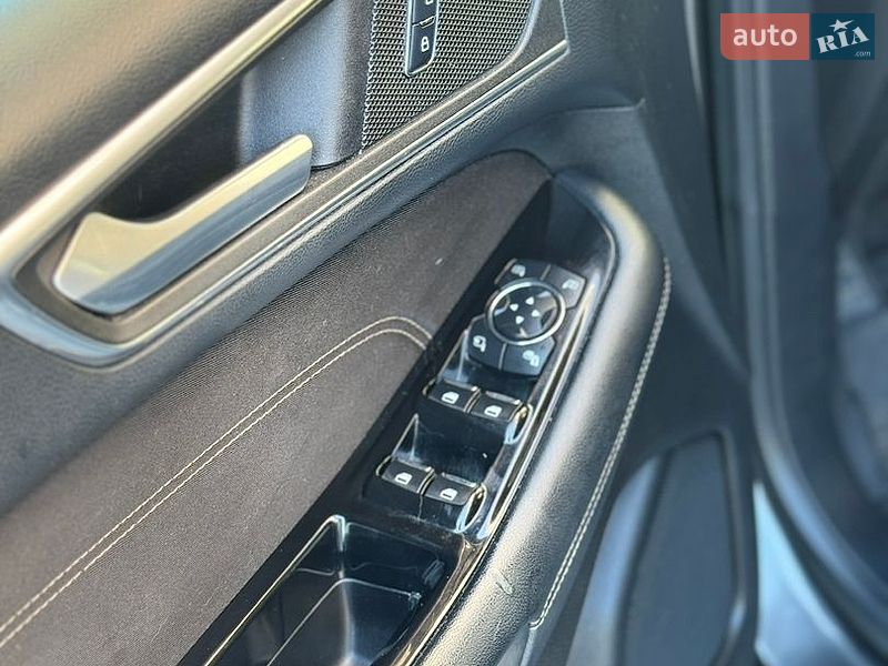 Внедорожник / Кроссовер Ford Edge 2016 в Чернигове