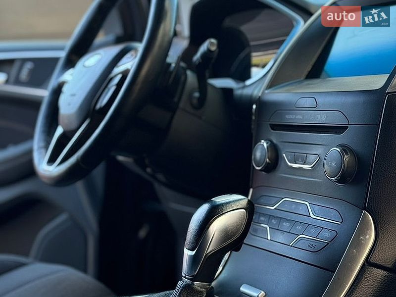 Внедорожник / Кроссовер Ford Edge 2016 в Чернигове