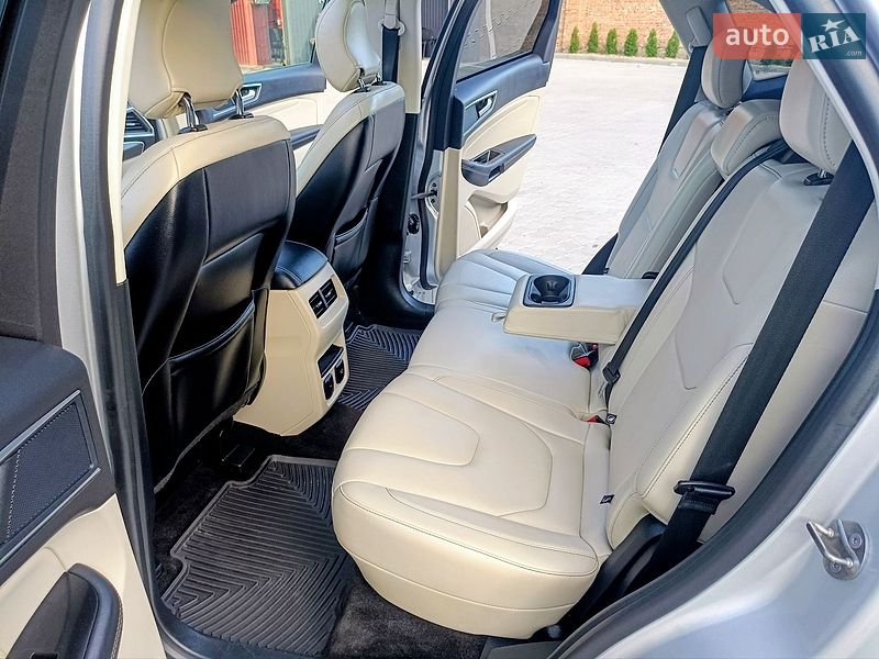 Внедорожник / Кроссовер Ford Edge 2018 в Дубно