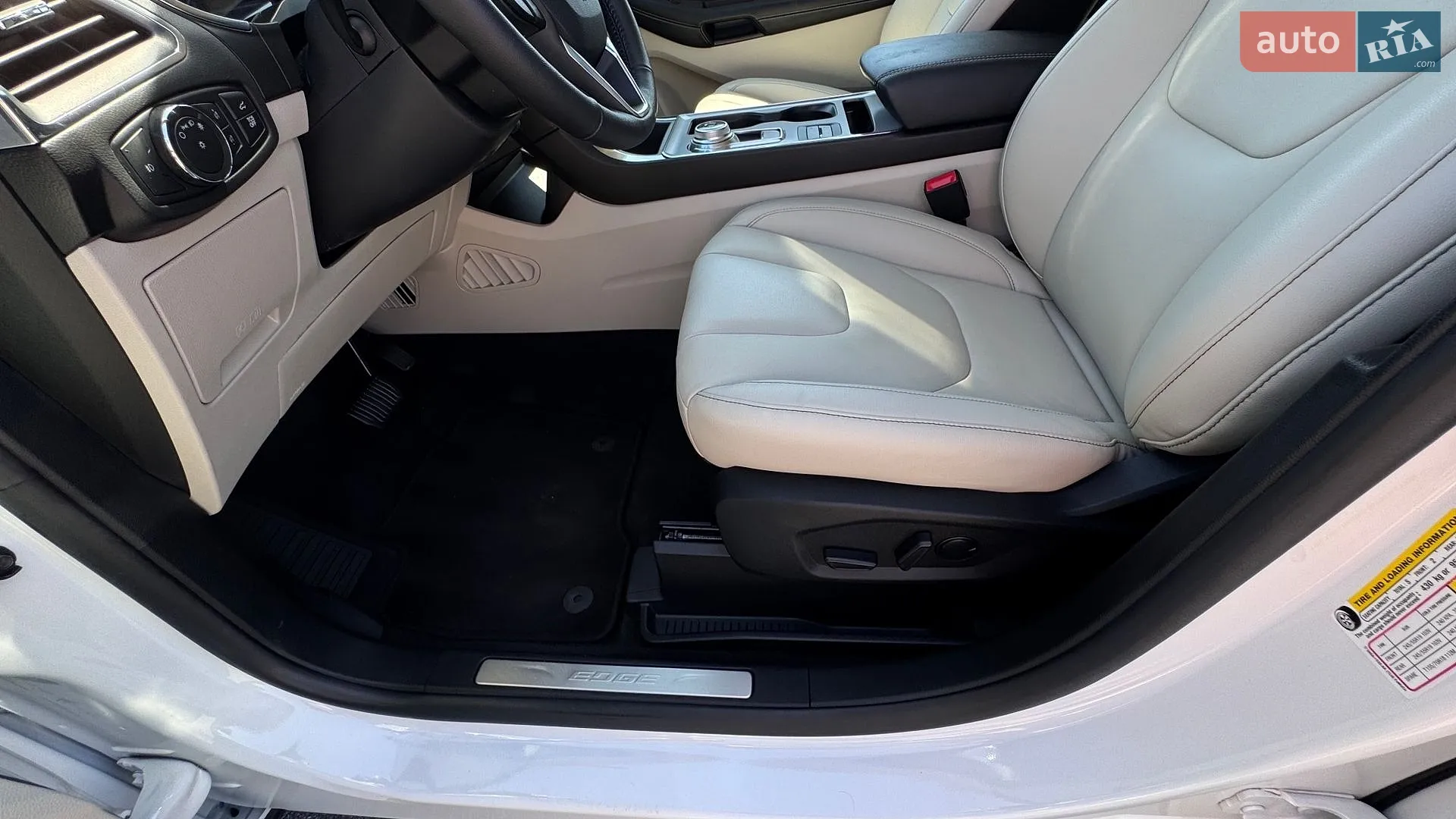 2021 Ford Edge - мініатюра 28
