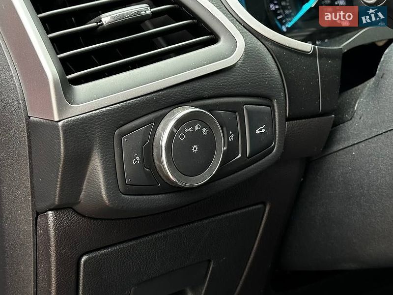 Внедорожник / Кроссовер Ford Edge 2015 в Черкассах