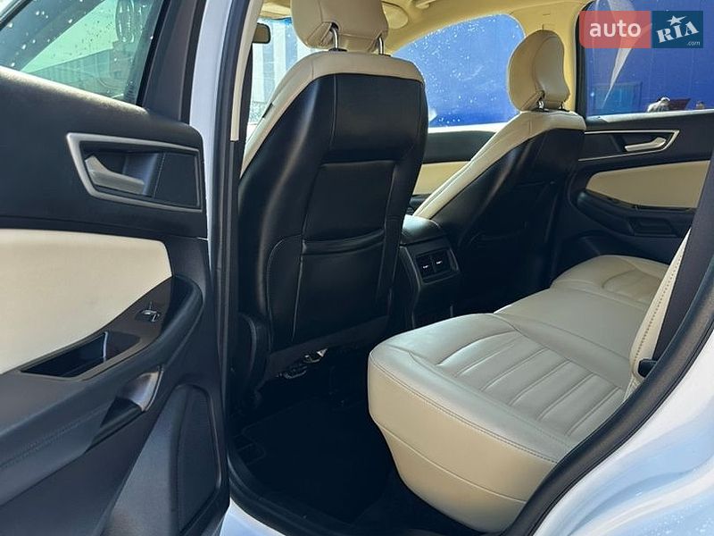 Внедорожник / Кроссовер Ford Edge 2019 в Дубно