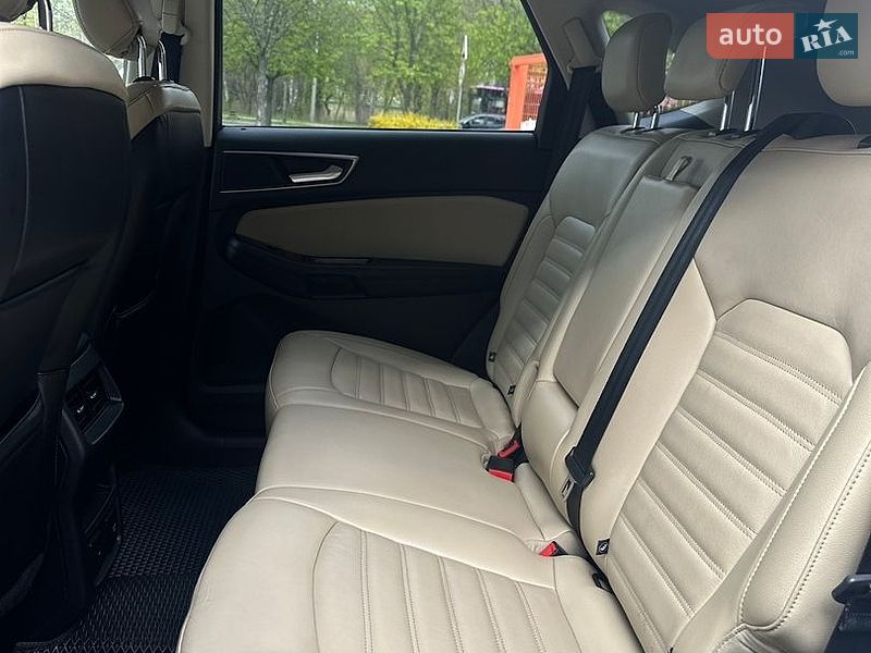 Внедорожник / Кроссовер Ford Edge 2016 в Кременчуге