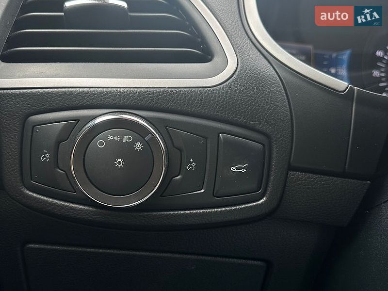 Внедорожник / Кроссовер Ford Edge 2016 в Кременчуге