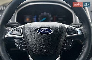 Внедорожник / Кроссовер Ford Edge 2016 в Кременчуге